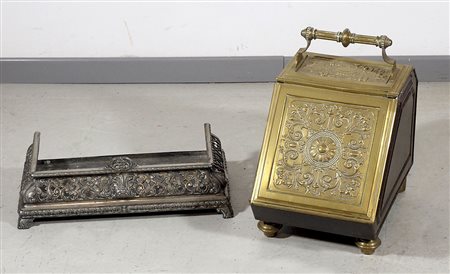 Lotto di 2 accessori da caminetto.