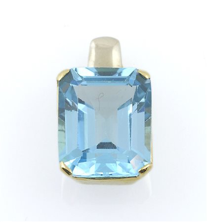 Ciondolo in oro giallo e oro bianco con topazio centrale azzurro per 4,5ct.
