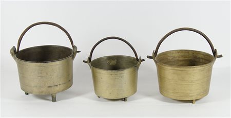 Lotto di 3 lavec con manico.