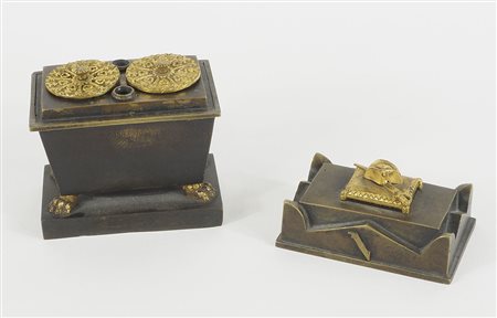 Calamaio in bronzo a due colori ricavato dal modello della tomba di...