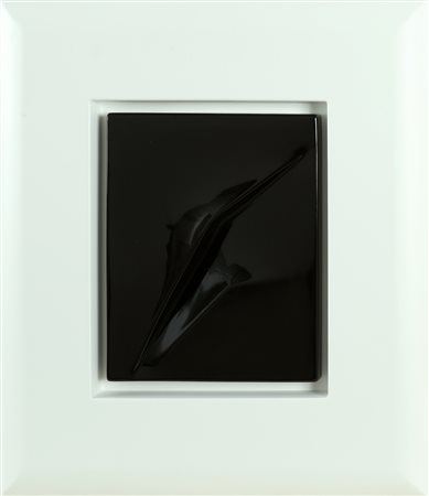 AMADIO GIUSEPPE (n. 1944) Senza titolo. Ceramica. Cm 24,00 x 30,00. Esemplare...