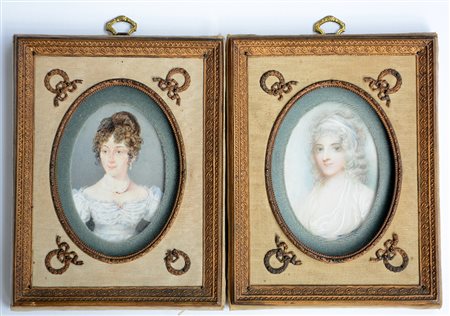 Coppia di miniature ovali raffiguranti gentildonne (cm 7x5) entro cornici in...