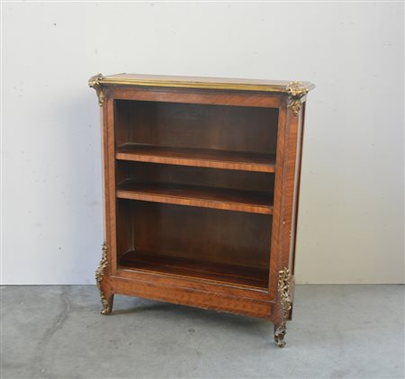 Piccola libreria con vani a giorno impiallacciata e filettata, guarnizioni in...