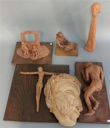 Magnaghi Matilde Lotto di sei sculture in terracotta di soggetto vario,...