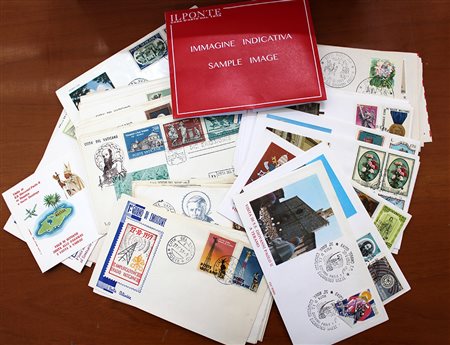 VATICANO Viaggi del Papa, lotto di numerose lettere con alcune cartoline a...