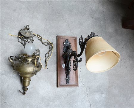 Lotto composto da una applique e una lampada votiva (difetti)