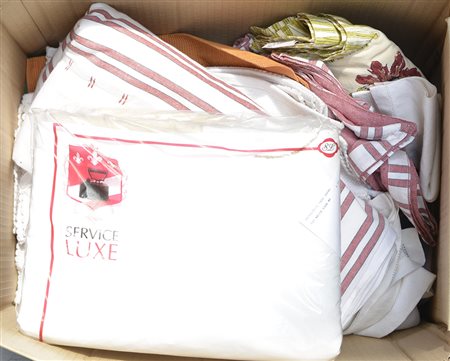 Lotto di biancheria per la casa (tovaglie, tovaglioli ed altro in tessuti...