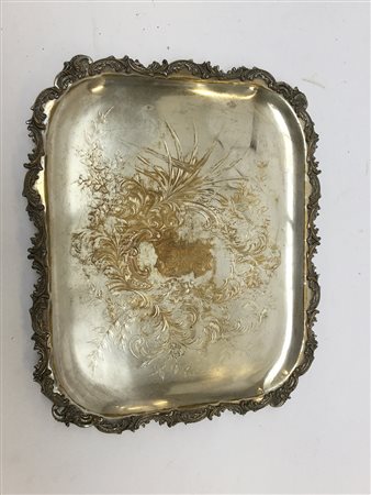 Vassoio centrotavola in Scheffield con bordo sagomato a motivi vegetali,...