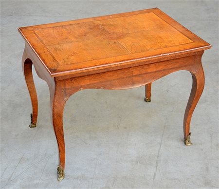 Tavolino da salotto rettangolare con fascia e gambe sagomate (cm...