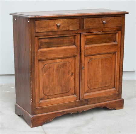 Credenza rustica in legno dolce a due sportelli e due cassetti (cm...