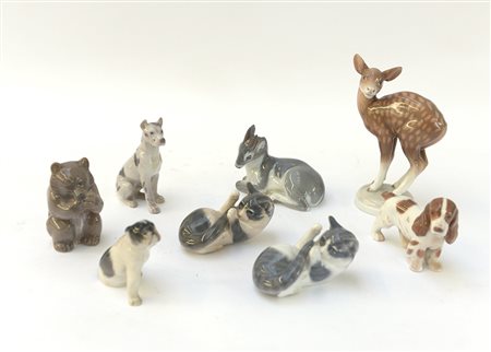 Manifattura di Copenaghen, lotto composto da otto sculturine in porcellana...