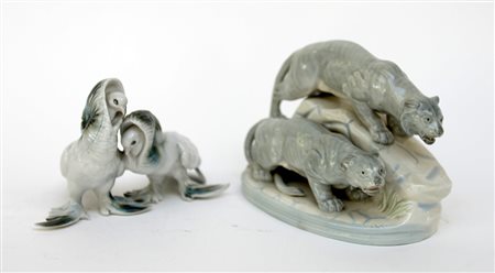 Manifatture diverse. Due gruppi in ceramica raffiguranti animali (difetti)