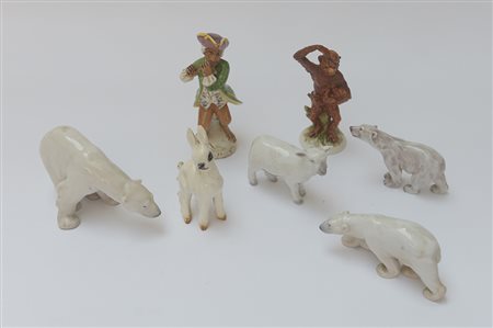 Manifatture diverse. Lotto composto da sette sculture in ceramica...