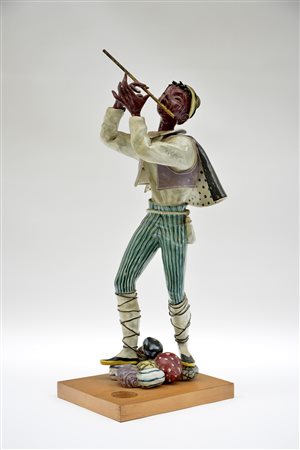 Manifattura prima metà secolo XX "Suonatore" scultura in ceramica decorata in...