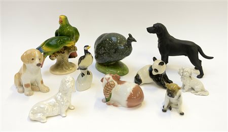 Manifatture diverse. Gruppo di dieci statuette in ceramica raffiguranti...