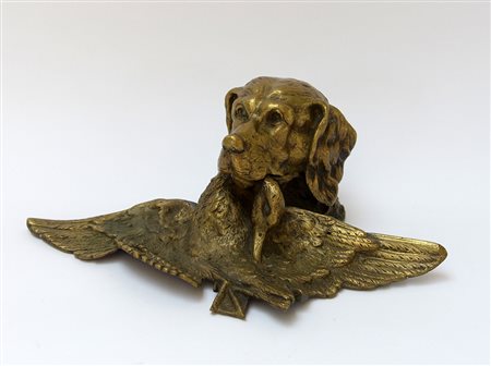 Scultura-calamaio in bronzo raffigurante "Cane con preda" (difetti e mancanze)