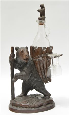 Manifattura tedesca, Foresta Nera, inizio secolo XX. Porta liquore in legno...