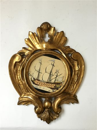 Cornice del secolo XIX in legno intagliato a volute e motivi fogliati e...