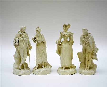 Gruppo di quattro sculture raffiguranti gentiluomini e gentildonne (h. cm 23)...
