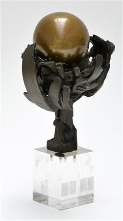 Firma indecifrata "Senza titolo" multiplo in bronzo su base in plexiglass (h....