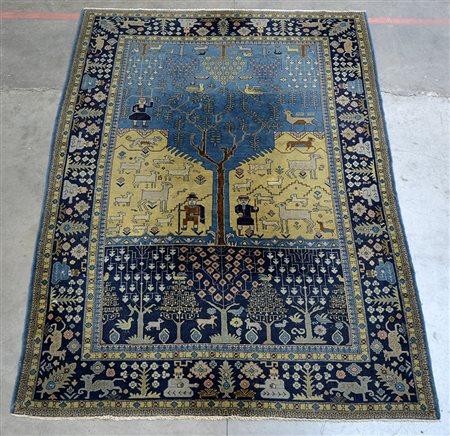Tappeto Senneh, Persia secolo XX Disegno pittorico pastorale con albero della...