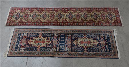Lotto composto da due tappeti passatoia, Turchia sec.XX Disegno geometrico...