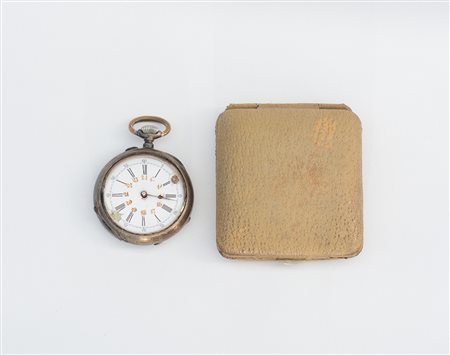 Orologio da tasca in argento, movimento con carica remontoir, quadrante in...