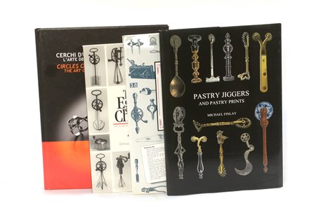 Lotto composto da quattro libri in inglese su utensili -EN Four english books...