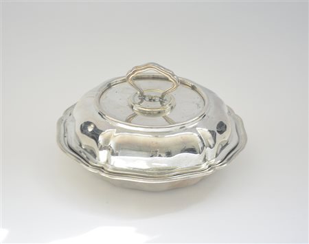 Legumiera in argento con bordi sagomati (gr. 700)