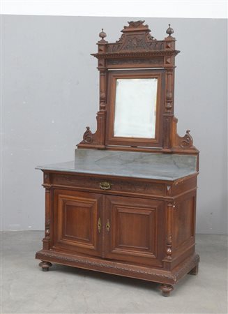 Mobile toilette di struttura architettonica con cassetto e due sportelli,...