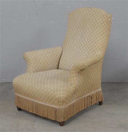 Poltrona da riposo con piedi mossi rivestita in tessuto operato con frange,...