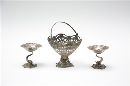 Lotto composto da tre alzatine in argento (gr. 260)