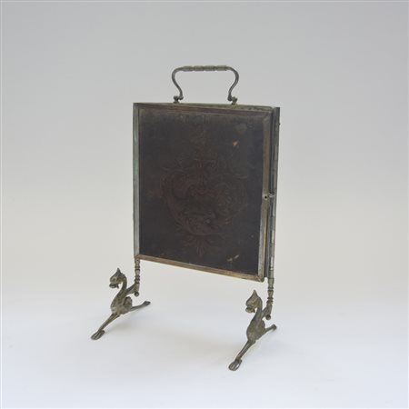 Specchiera da tavolo tripartita con struttura in metallo argentato rivestita...