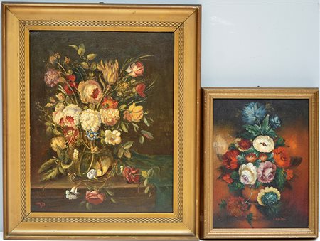 Lotto di due dipinti ad olio su tavola e tela raffiguranti vasi con fiori,...