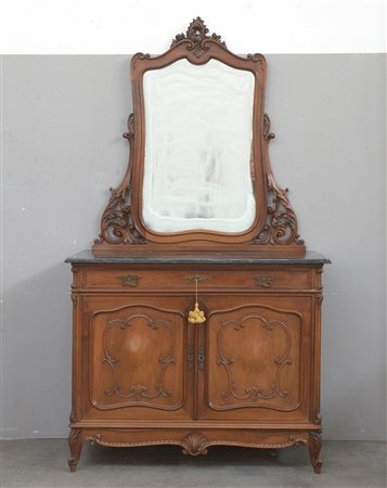 Comò ad un cassetto e due battenti celanti cassetti, specchiature...