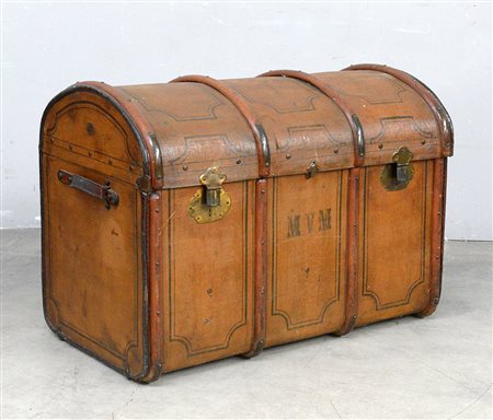 Baule a dorso d'asino con rivestimento in juta (cm 92x66x52) (difetti)