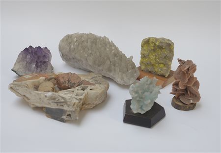 Lotto di sei minerali differenti (difetti)