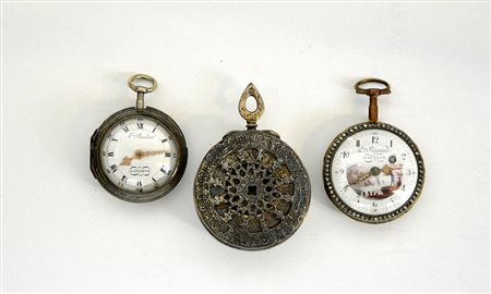 Lotto composto da tre orologi in argento e metallo di diverse dimensioni e...