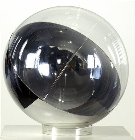 FRANCO COSTALONGA 1933 PU 41, 1970 Sfera in metacrilato metallizzato,...