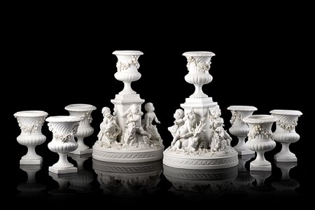 Manifattura del secolo XX. Centrotavola in biscuit composto da due gruppi,...