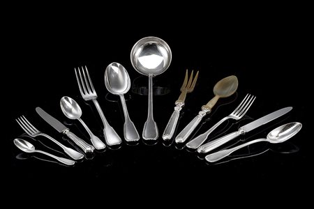 Servizio di posate in argento da sei forchette sei coltelli e sei cucchiai,...