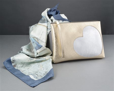 FERRARI e GIANNI CHIARINIFoulard in seta "Ferrari Mille Miglia 1949"...