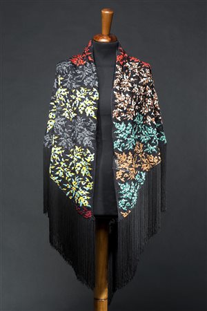 MISSONI Scialle a triangolo multicolor su fondo nero con lunghe frange,...