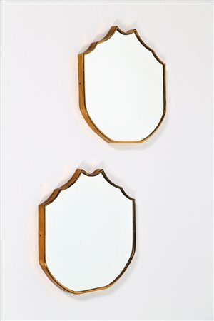 BUFFA PAOLO (1903 - 1970) Coppia di specchiere da parete in ottone e vetro,...