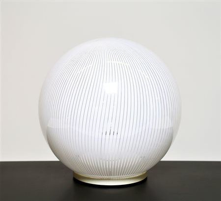 VENINI Lampada da tavolo in metallo e vetro, mod. tessuto anni 70. -. ....