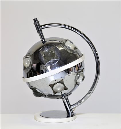 TORLASCO OSCAR Lampada da tavolo in metallo laccato cromato e vetro, per...