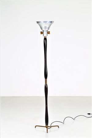 MANIFATTURA ITALIANA Lampada da terra in legno ebanizzato e ottone, anni 50....