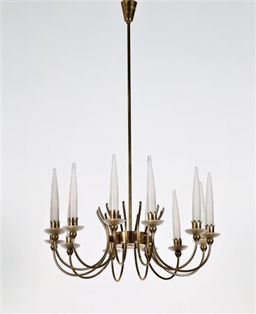 ARREDOLUCE Lampadario dodici luci in ottone e vetro satinato, anni 50. -. Cm...