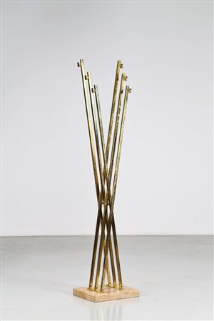 REGA ROMEO Appendiabiti in ottone con base in marmo, anni 60. -. Cm 40,00 x...