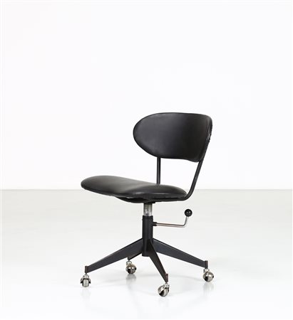 MANIFATTURA ITALIANA Sedia girevole in metallo laccato, acciaio e sky, . -....